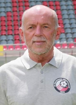 アーネスト・キャバン博士